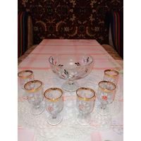 Рюмки и конфетница