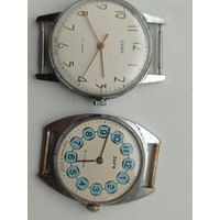Двое часов Заря. Во всех часах балансы целы. Некоторое время идут и останавливаются. Требуется обслуживание, долго лежали в коллекции без хода.
