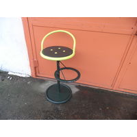 Кресло барное поворотное 70-х годов СССР.