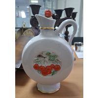 Антикварный кувшин - куманец. Вишня, фарфор, роспись, золочение. высота 21,5 см, ЛФЗ, СССР, 1970-е. Э.М. Криммер