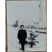 Фото на набережной Свислочи. Минск. 1970-е. 9х12 см.
