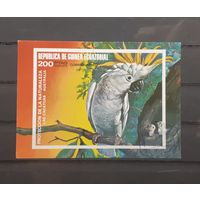 Экваториальная Гвинея. 1973 год. Фауна. Попугай. Блок