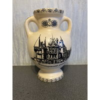 Ваза для цветов белая глина