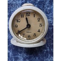 Винтажный механический будильник марки  Севани. Ереванский часовой завод.