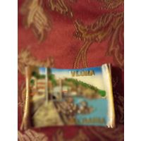 Магнит с изображением города Влёра, Албания.