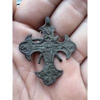 Крестик нательный старинный "Криновидный"