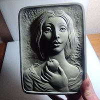 Глиняная картина с штампом