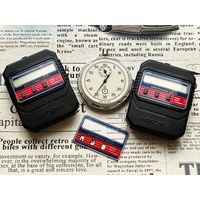 2 шагомера Электроника ШЭ 02, стекло (стекломаска) и секундомер.