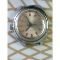 Часы наручные  ЛУЧ  . В ремонт,коллекцию,на запчасти. Состояние на скане.