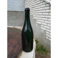 Стеклянная бутылка