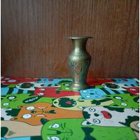 Вазочка. Индия. Латунь.