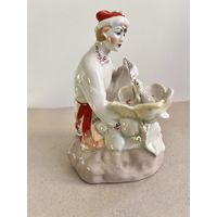 СТАТУЭТКА ФАРФОРОВАЯ "ИВАН ЦАРЕВИЧ И ЦАРЕВНА ЛЯГУШКА". МФФЗ (МИНСК). КРАСНОЕ КЛЕЙМО. 1 СОРТ. РАННИЙ ВЫПУСК. СМ.ФОТО, ОПИСАНИЕ.