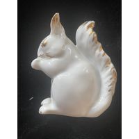 Фигурка фарфор