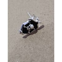 Серьга череп 925