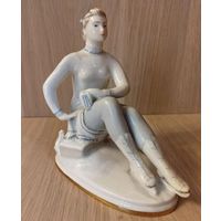 Фарфоровая статуэтка "Фигуристка". ЛФЗ. СССР.