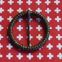 Старинная (супер)брошь-кольцо, фибула, из бронзы, в сохране.