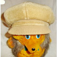 Шапка светло-коричневая с козырьком, новая