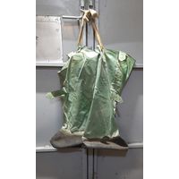 Бахилы, чулки ОЗК, химзащиты с сумкой для них.