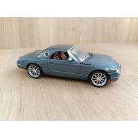 1/43 Ford Tunderbird 2003