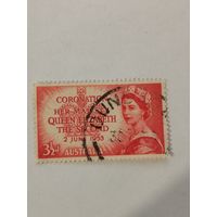 Марка из серии "Коронация Её Величества Королевы Елизаветы II"