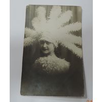 Фото девушки 1929 г. Размер 8.5-13.5 см.