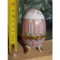 Шкатулка яйцо, фарфоровая