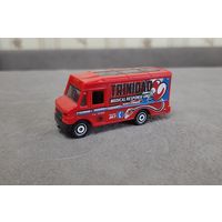 Автобус медицинский от Matchbox, 1/60-69