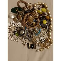 Лот бижутерии