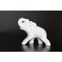 Фарфоровая статуэтка "Слоненок".