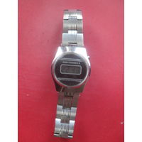 Часы "ЭЛЕКТРОНИКА-5" с браслетом.Не рабочие.