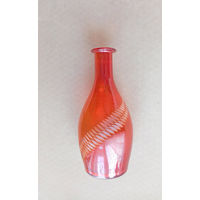 Ваза цветное красное стекло или графин.