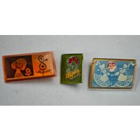 8 марта    значки