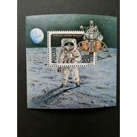 Польша 1989 Блок Mi.109А с маркой "20 лет первой пилотируемой посадке на Луну" (чистый**) Mi.3206 II А каталог 4.00 евро