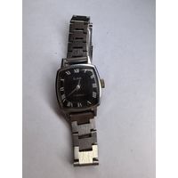 Часы СССР.  Тикают . С рубля без МЦ.