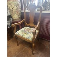 Старинное Кресло гобелен