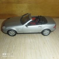 MERCEDES-BENZ SLK 230.Herpa.1/43.