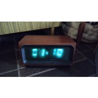 Часы электроника Г902 На Лампах с 1 рубля.