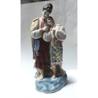 Статуэтка фарфоровая "Майская ночь" 60-е годы СССР. Высота 28 см Целая, без реставрации.