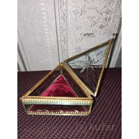 Старинная шкатулка, ларец для украшений. 60-е годы.