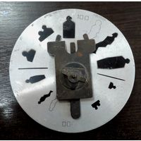 Приспособление для обучения прицеливанию из командирского ящика СССР.