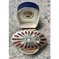 Кулон. Кулон-брошь