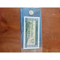 Монета и банкнота в упаковке