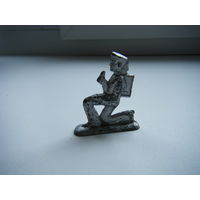 Оловянный солдатик из СССР. Матрос с рацией.