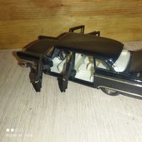 Коллекционная модель."Чайка "Газ 13".СССР.Саратов.1/43.