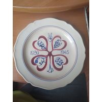 Тарелка Швейцария, в годовщину окончания 2-ой мировой войны.