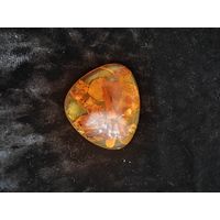 Крупная брошь из Балтийского янтаря СССР