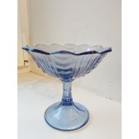 Конфетница Нёман, синее стекло.