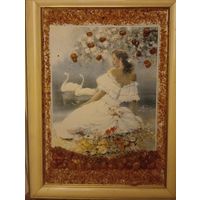Картина по краям украшено янтарем