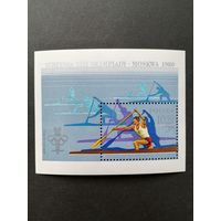 Польша 1980 Блок Mi.81 с маркой "XXII летние Олимпийские игры в Москве" (чистый**) Mi.2678 каталог 2.00 евро