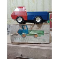 Редкая модель автомобиль ИЖ 201 в родной коробке состояние нового производство Армянская ССР с 1 руб без мц